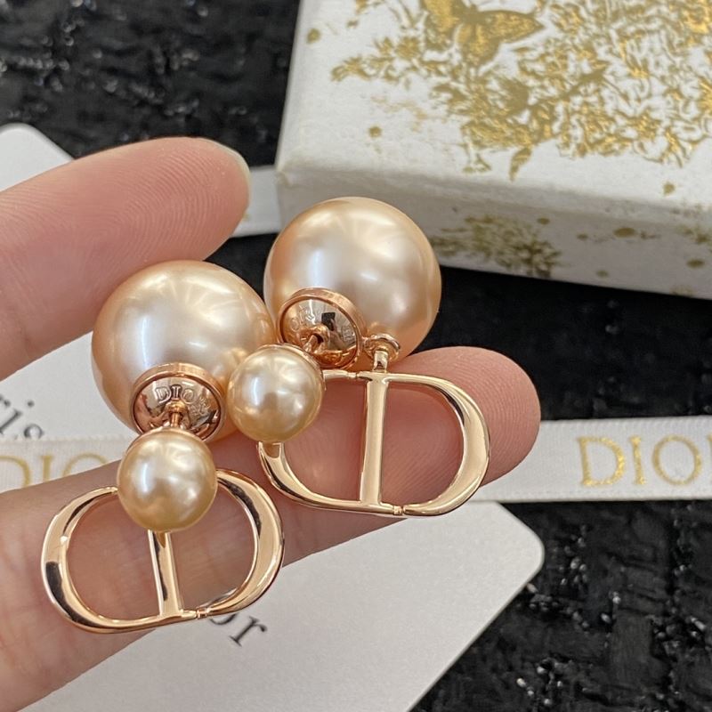 chr1st1an D10r earrings